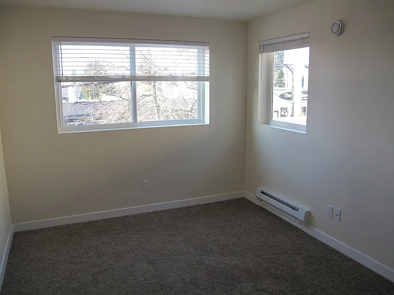 Daniels Apartments — Photo 10