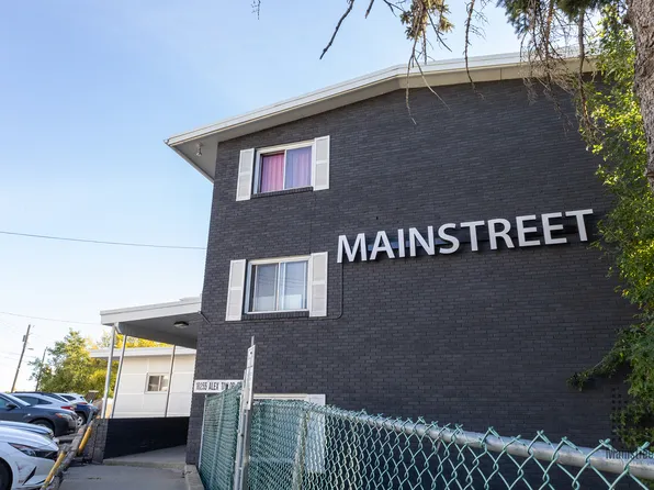 10245 Alex Taylor Rd NW, Edmonton, AB T5H 3R4