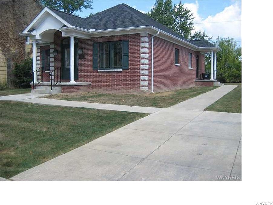1st image of 298 Crosby Ave