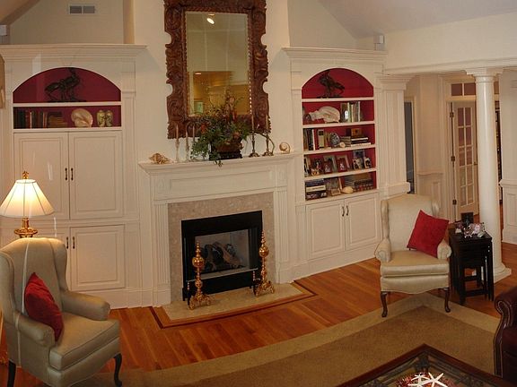 3rd image of 2688 Saint James Dr