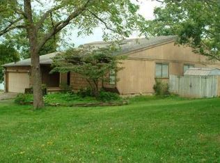 2388 N Yorkwood Dr, Fayetteville, AR 72703