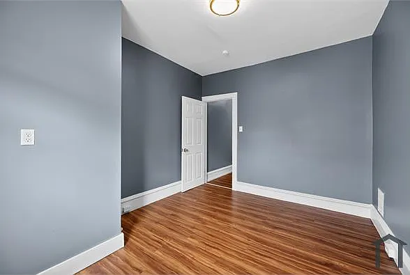 729 E Allegheny Ave — Photo 16