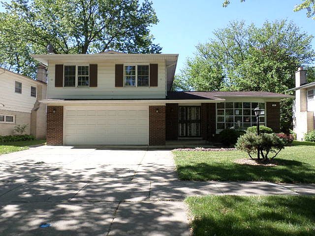 1st image of 804 Fitzhenry Ct