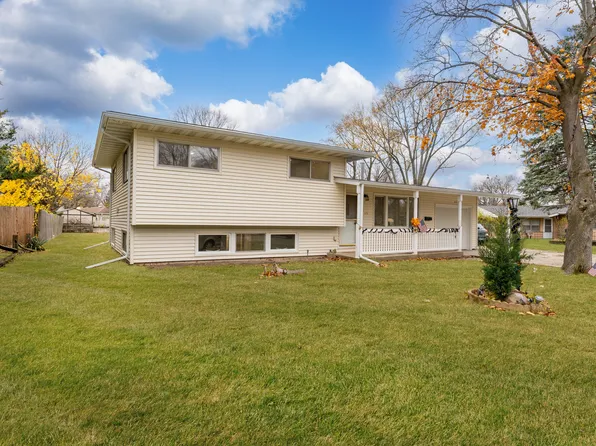 45 S Bereman Rd, Montgomery, IL 60538