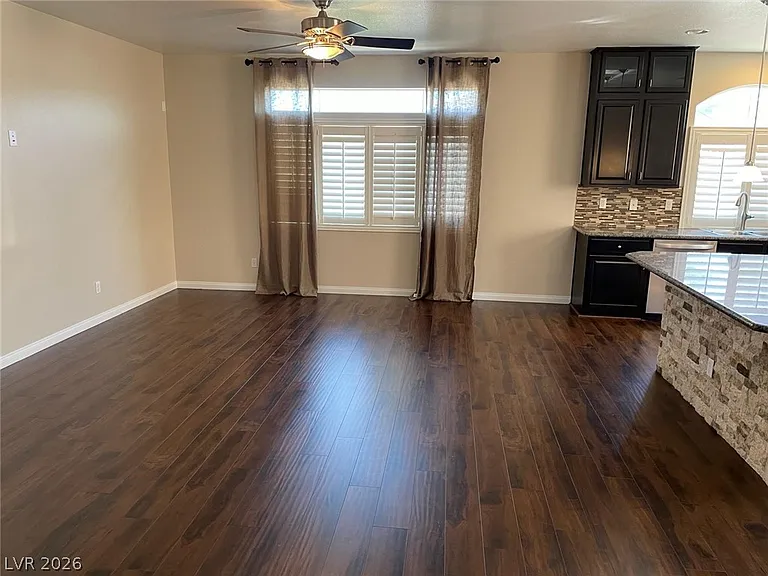 6313 Stag Hollow Ct — Photo 10