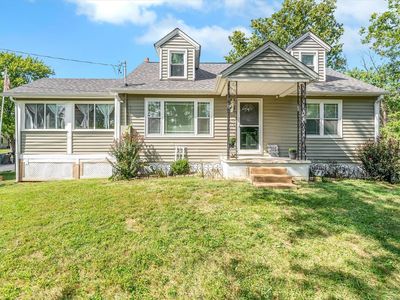 301 Laverne Dr, Fenton, MO, 63026