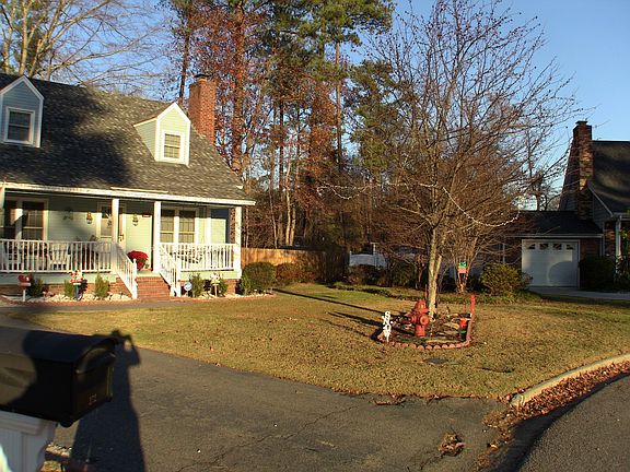 5th image of 272 Hillbrook Dr