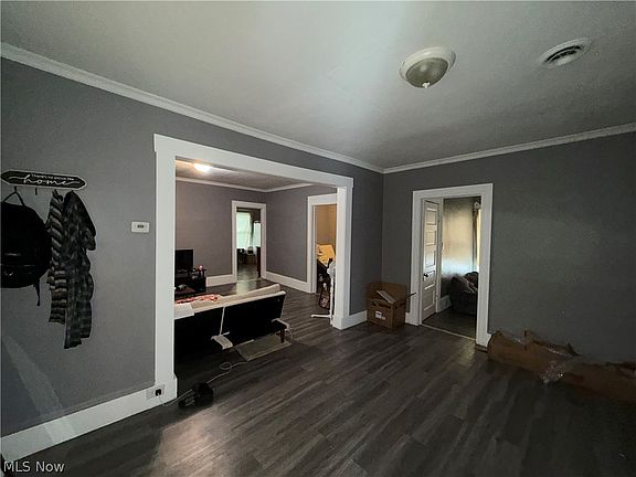 3rd image of 2153 W 96th St