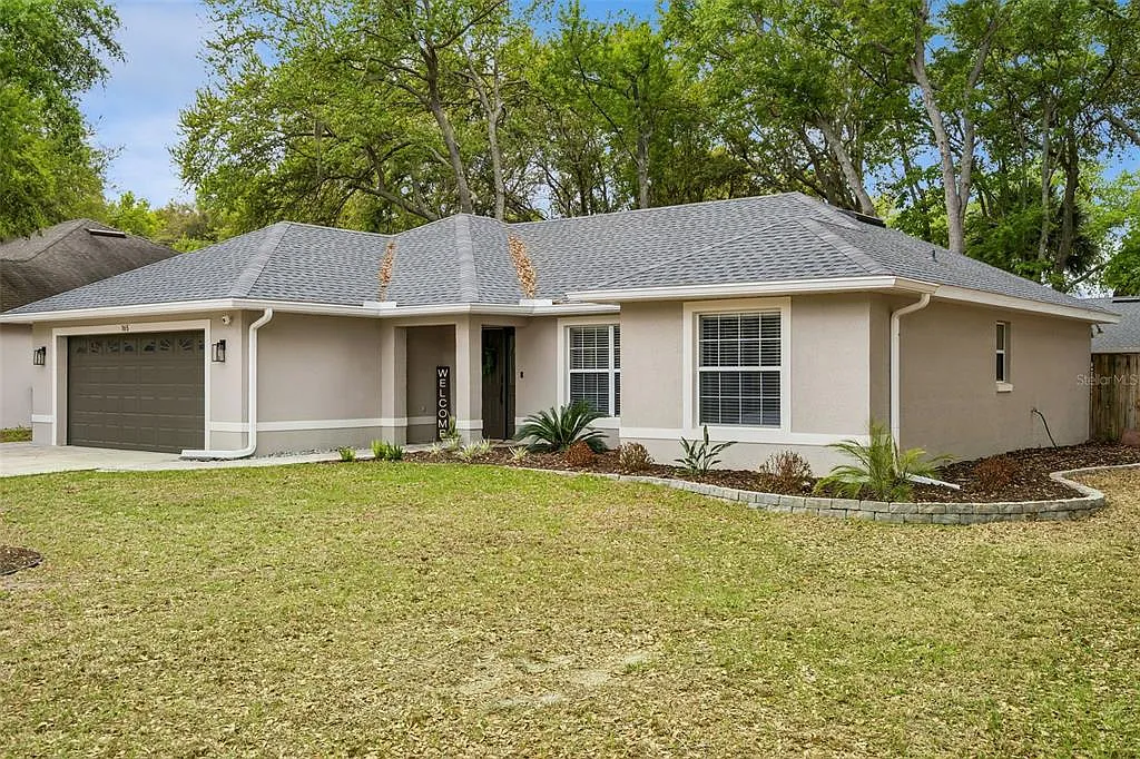 3 bed, 2.0 bath, 1410 sqft, $2,000 — Photo 4