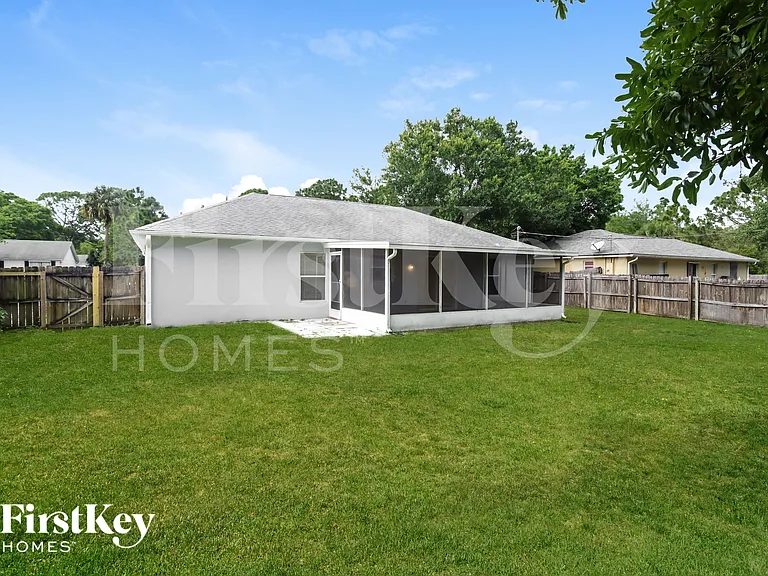 2201 Wagonwheel Ave SE — Photo 15