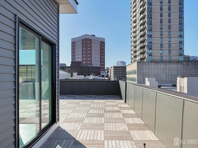 365 George St #5 — Photo 21