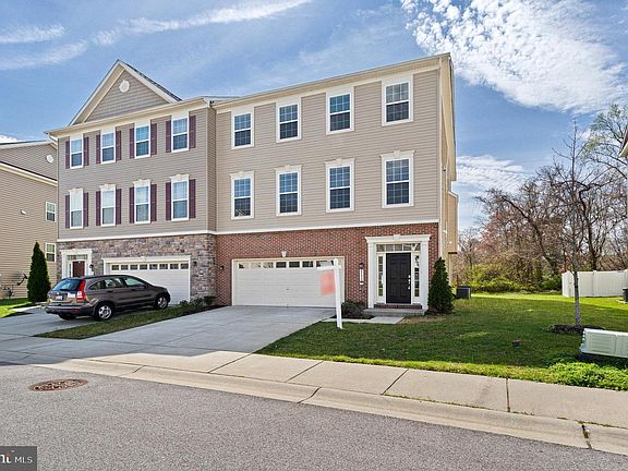 3rd image of 111 Merlot St