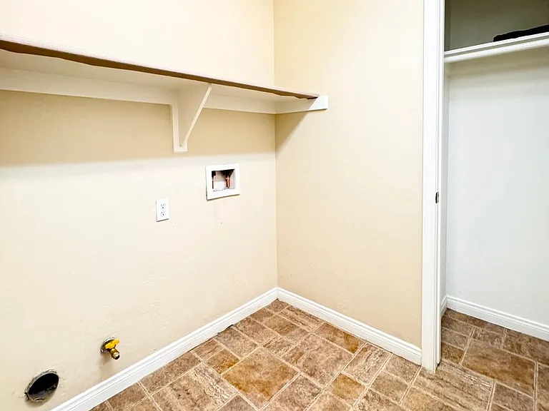 2517 Basque Hills Dr — Photo 16