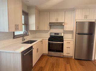 770 57th St, Clarendon Hills, IL 60514