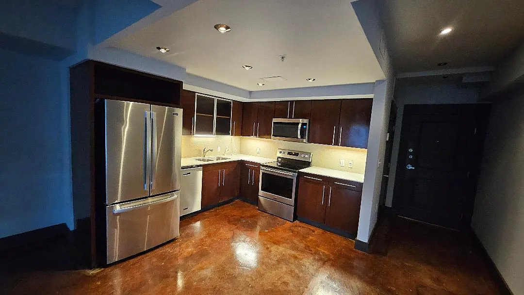 1 bed, 994 sqft, $1,750 — Photo 3
