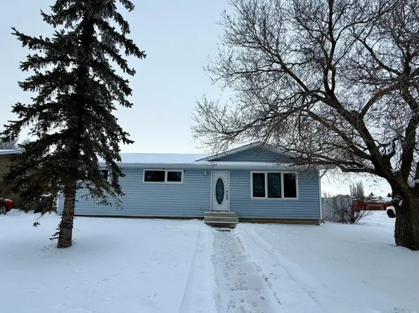 30 West ROAD, Kindersley, SK S0L 1S0