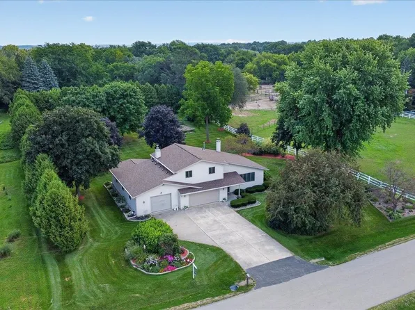 4956 Enchanted Valley Rd, Middleton, WI 53562