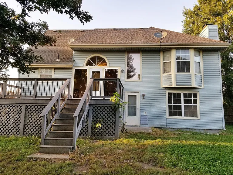 1901 Cherokee Dr — Photo 18