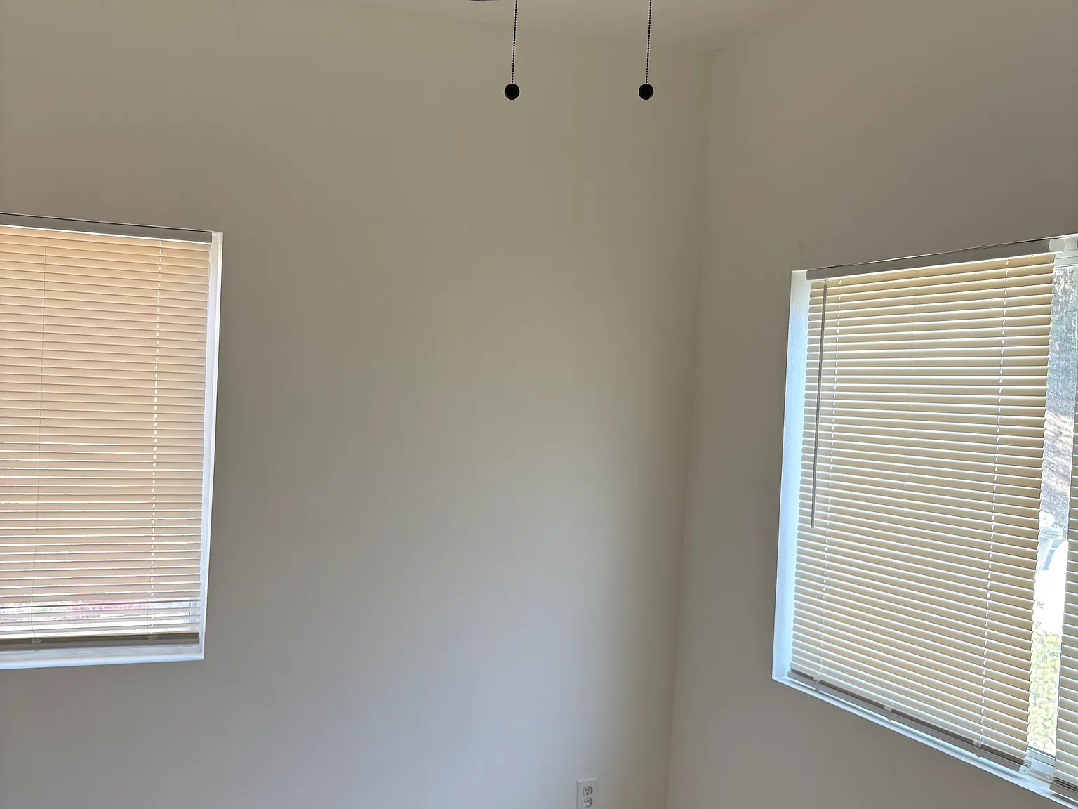 Studio, 200 sqft, $1,200 — Photo 2