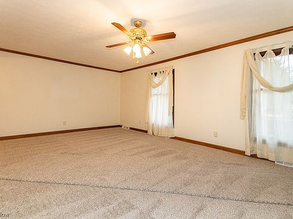 5th image of 10459 Stuart Dr