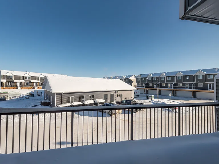 401 Athabasca Ave — Photo 39