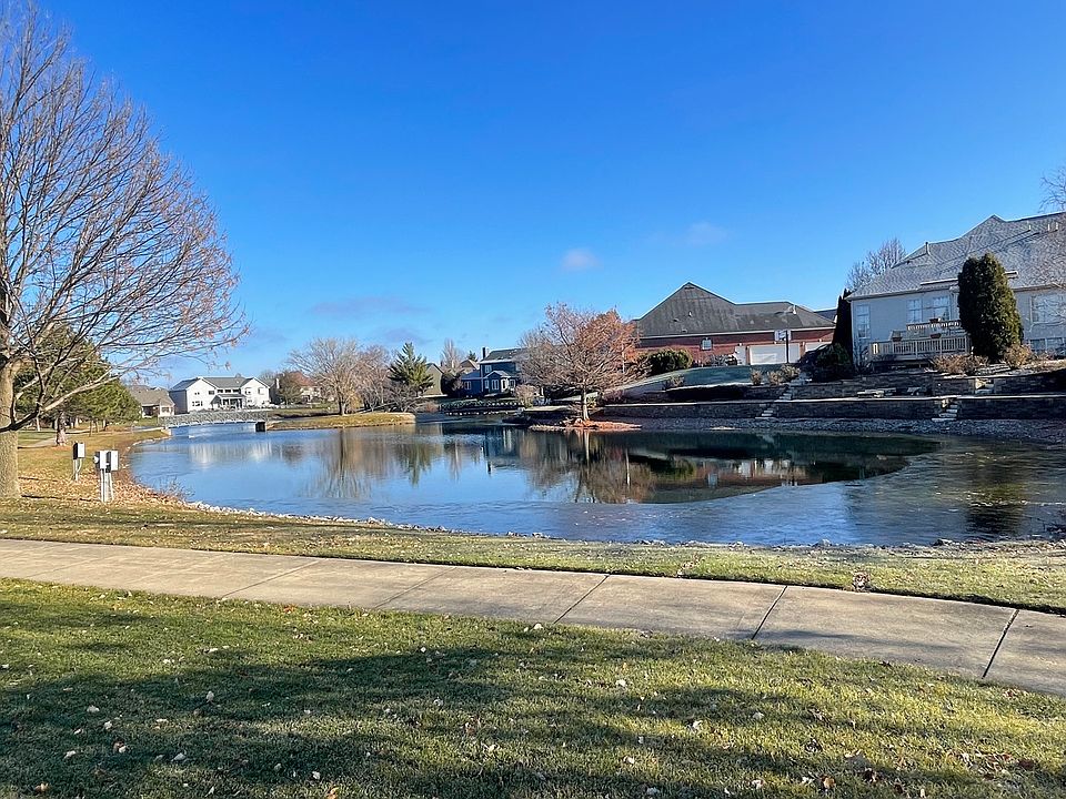 2nd image of 2902 Wendover Pl