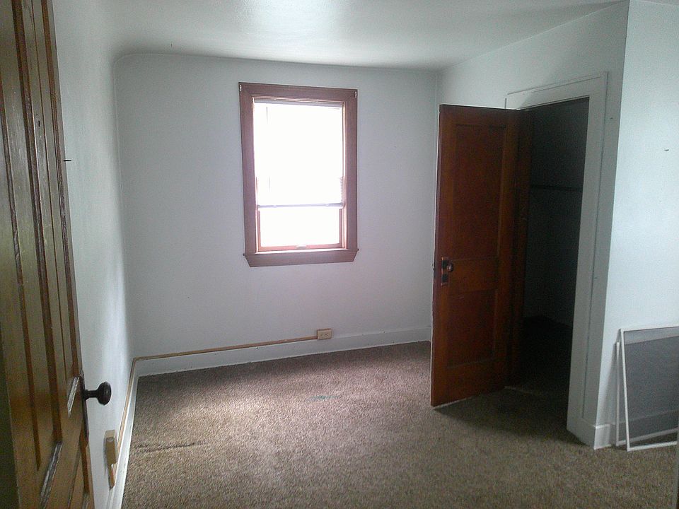 2nd image of 11085 Davison Rd