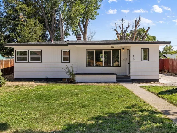 870 N 9 E, Mountain Home, ID 83647