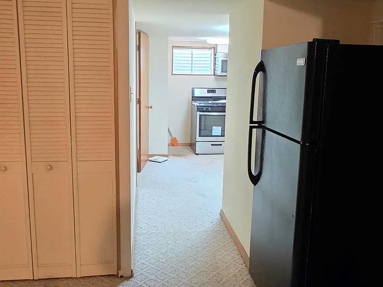 2416 Boxwood Ln — Photo 33