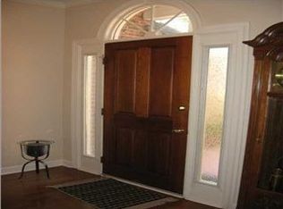 682 Country Place Dr, Pearl, MS 39208