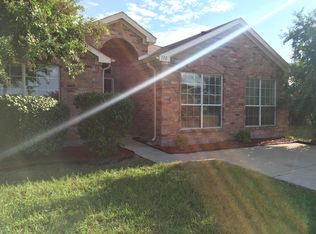 130 Post Oak Dr, Waxahachie, TX 75165