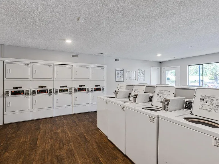 Gable Oaks Apartment Homes — Photo 14