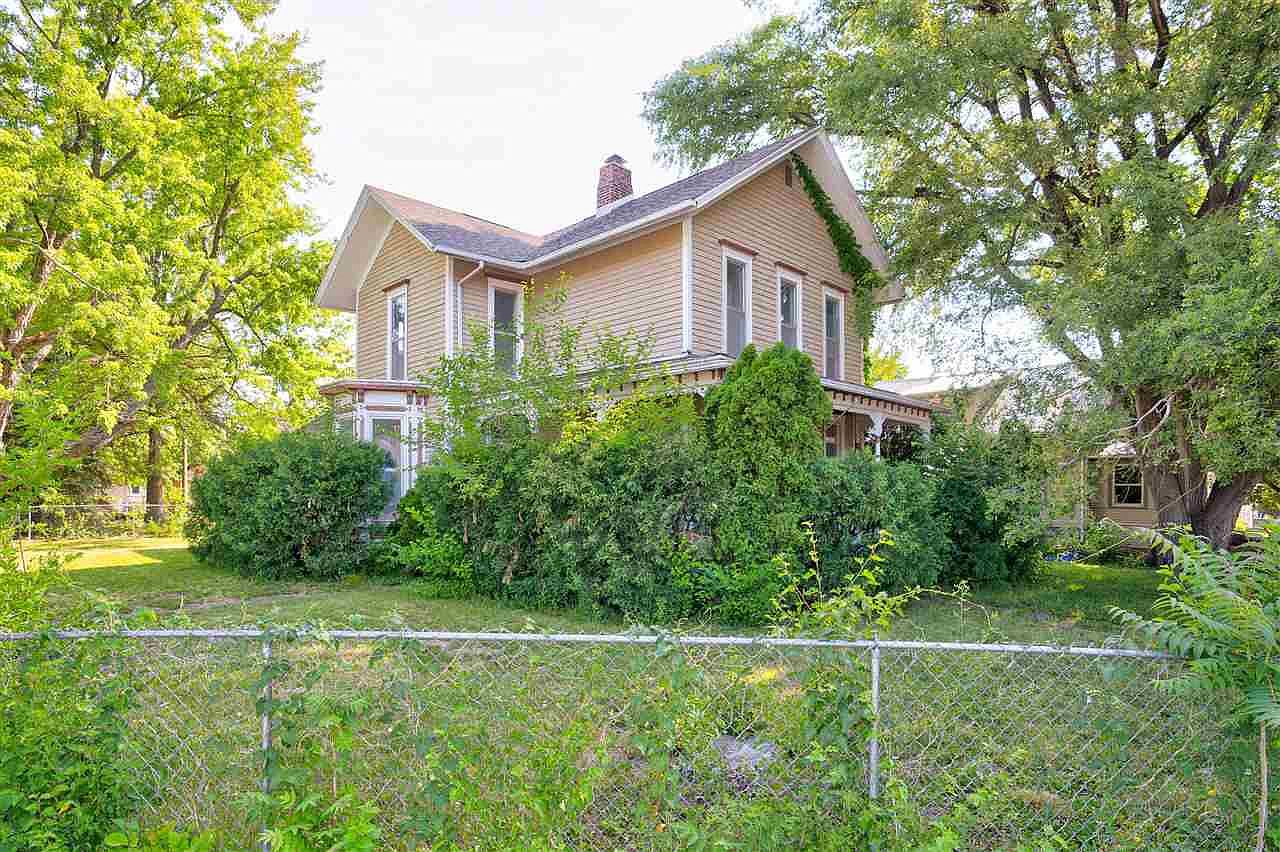 402 E Madison St, Washington, IA 52353 Zillow