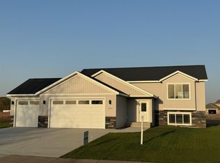 1013 26th Street Loop N, Sartell, MN 56377