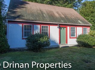 26 Charles Rd, Cape Elizabeth, ME 04107