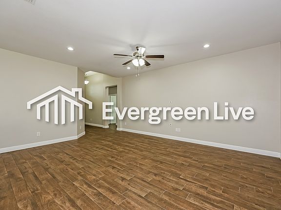 5th image of 533 Frenchpark Dr