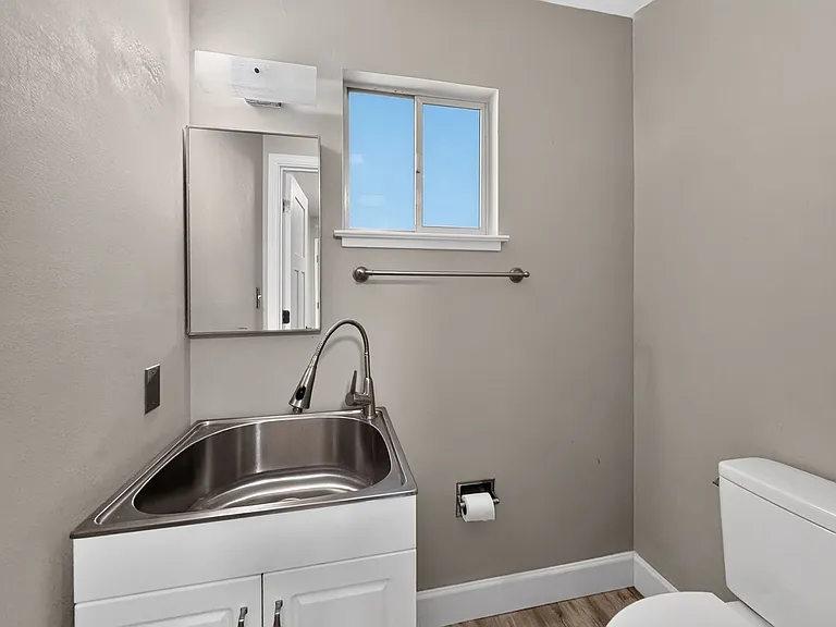 1 Kirkcrest Ct — Photo 16