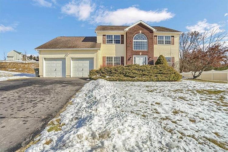 1st image of 14 Vista Dr