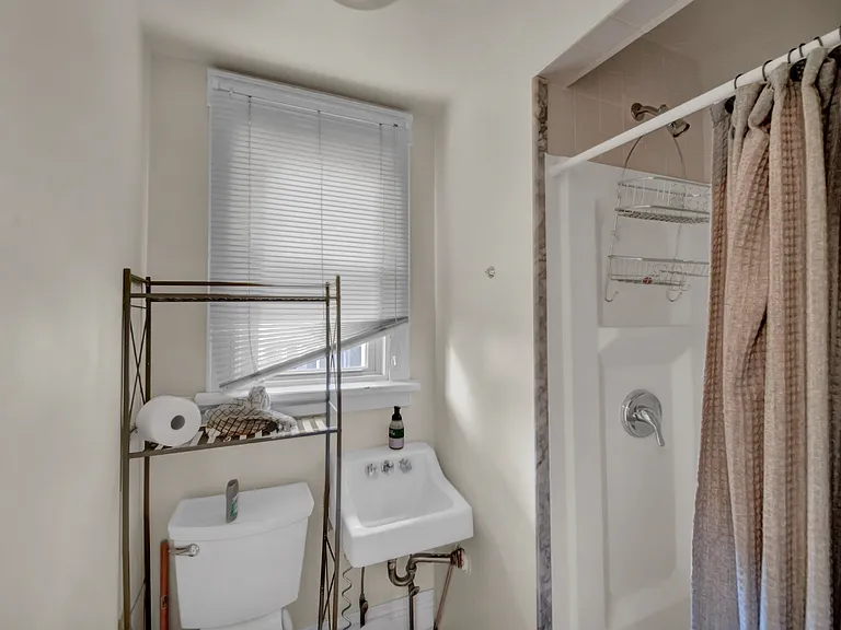 807 Foster St — Photo 22