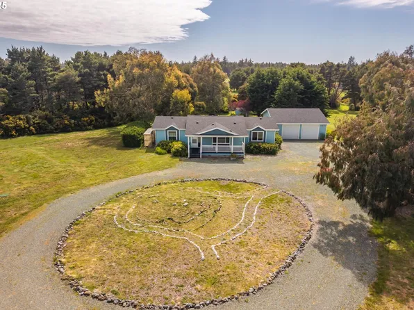 87464 Oberman Ln, Bandon, OR 97411