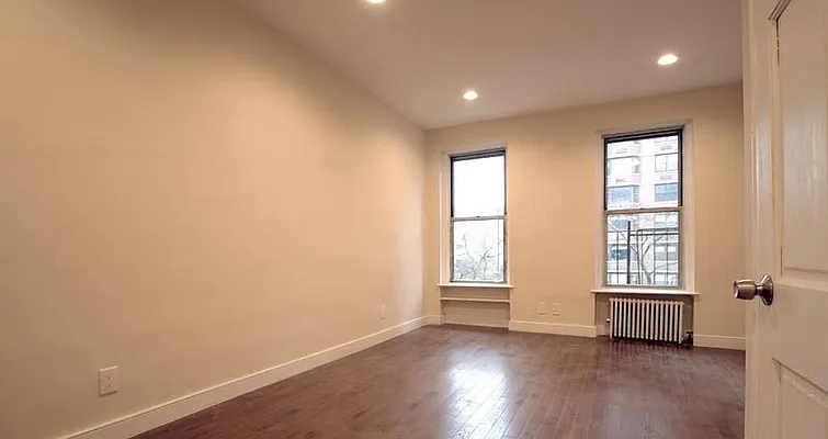 Rented by Skyhigh Realty NYC LLC | media 3