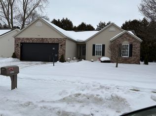 5512 Zappia Dr, Mishawaka, IN 46545