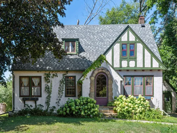 8056 Rose St, Victoria, MN 55386