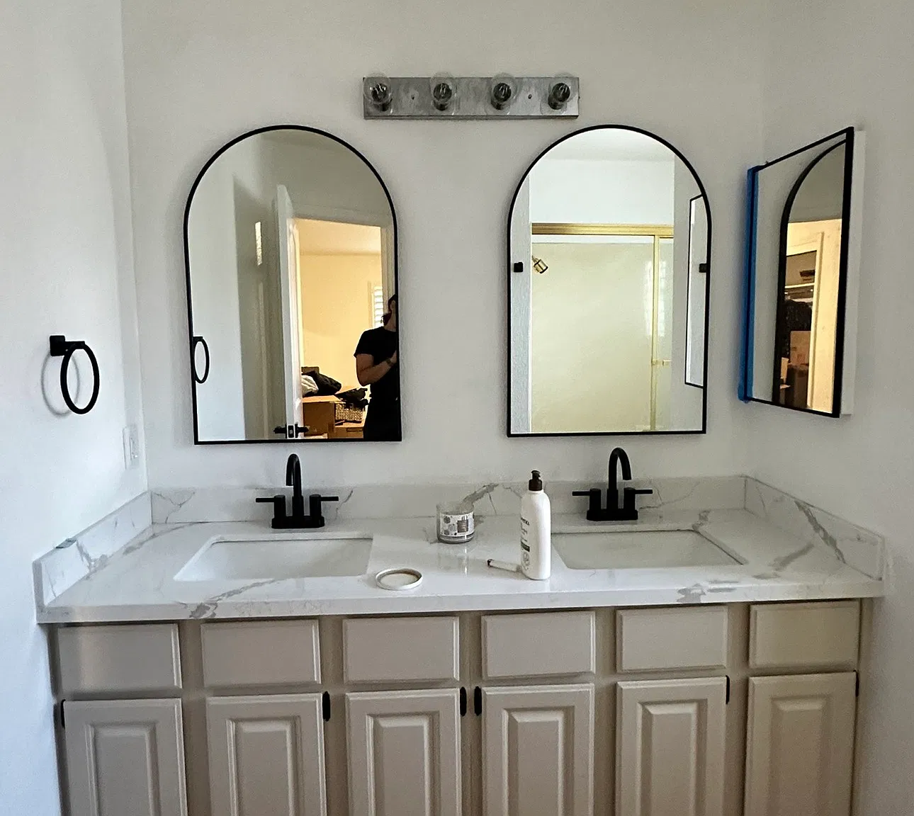 3 bed, 1354 sqft, $2,700 — Photo 4