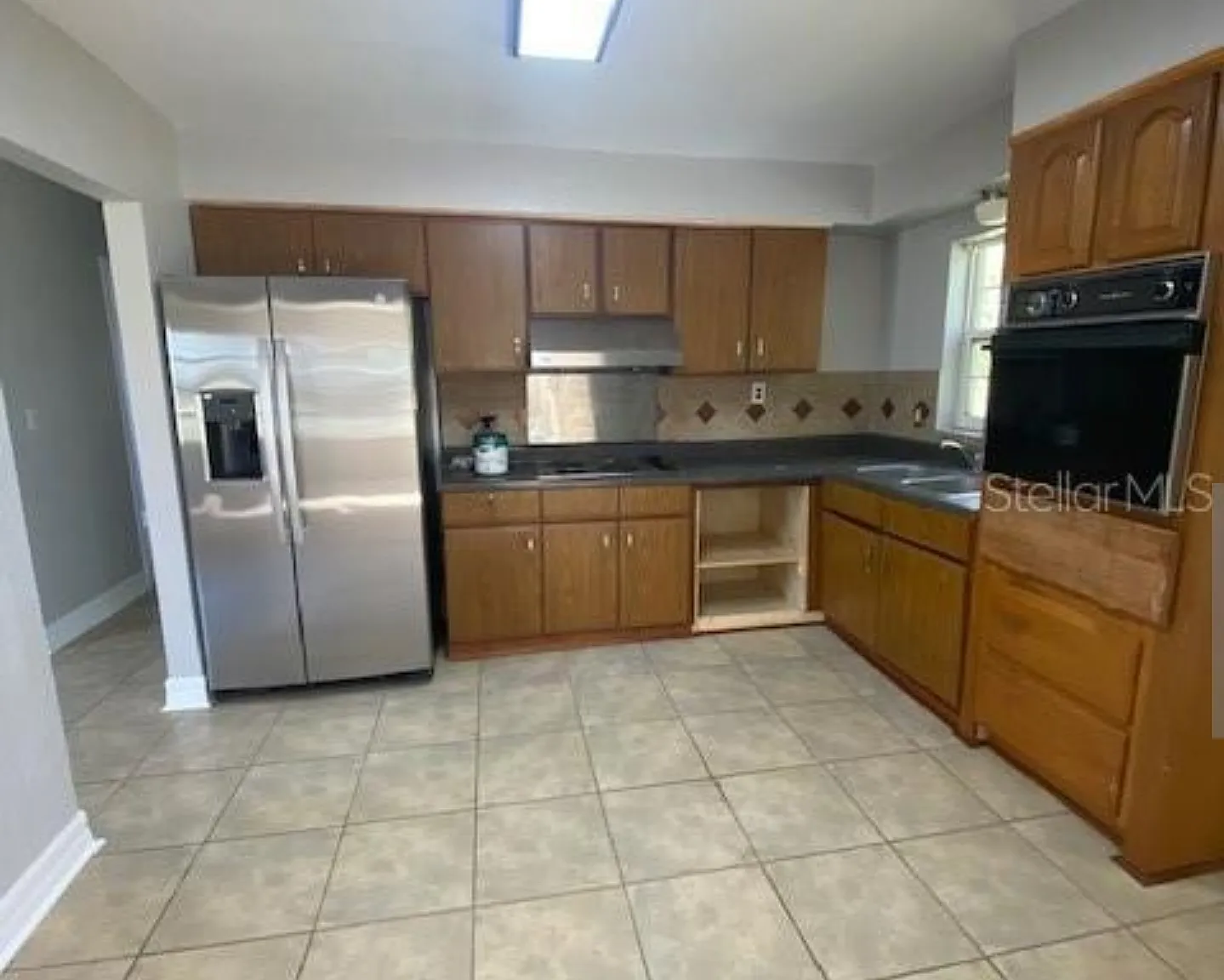 3 bed, 1305 sqft, $2,195 — Photo 1