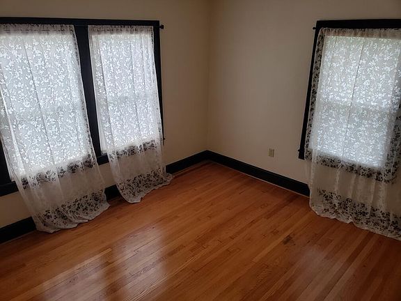 5th image of 521 Walnut Ave