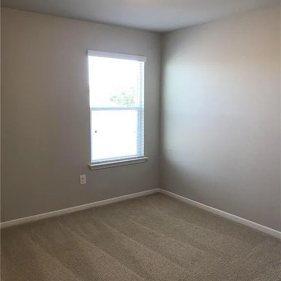 2205 Bettylou Ln — Photo 16