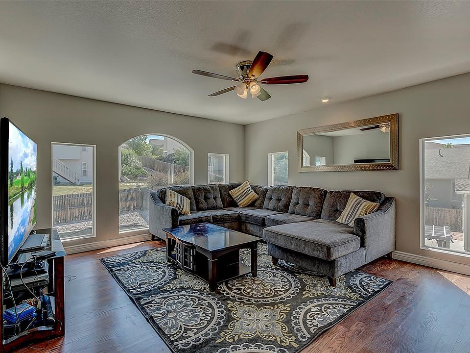 2nd image of 22522 E Maplewood Ln