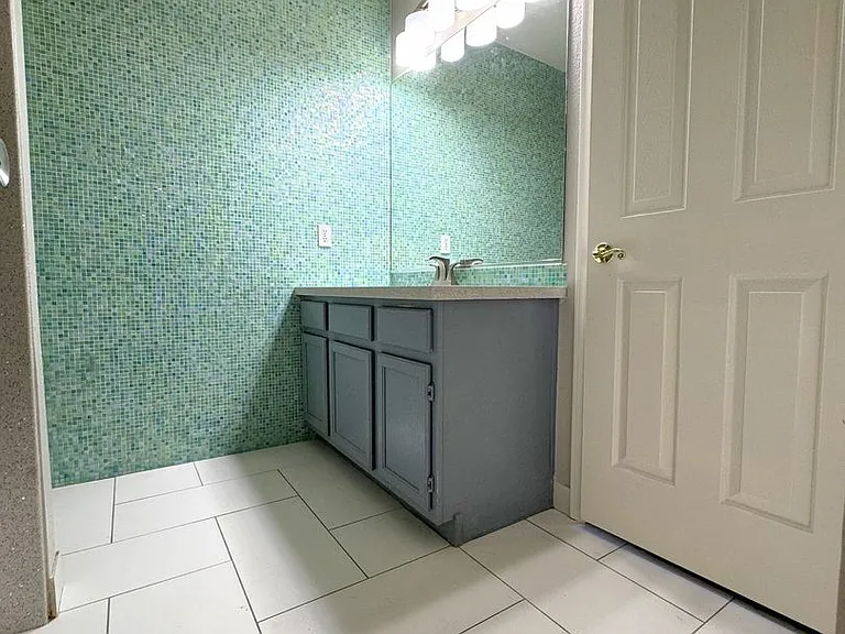 3740 Alliance St — Photo 35