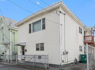 10 Cedar Ct, Lowell, MA 01852